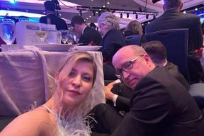 Стрельба, селфи и стол: почему украинский посол попала под шквал насмешек при нападении на Трампа