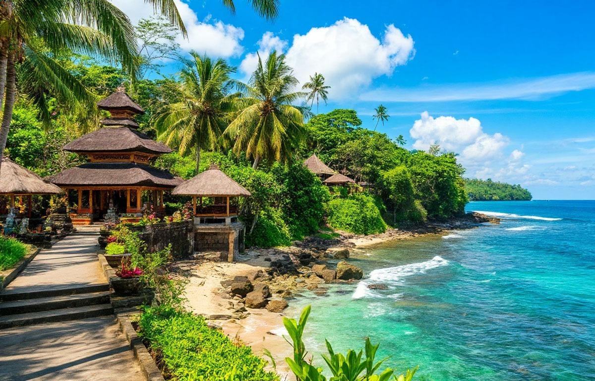 Туристам рассказали, как сделать так, чтобы их не выслали с Бали