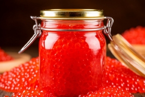 В России резко изменилась цена на красную икру