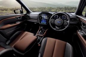 Слепящая угроза: суд Владивостока признал фары праворульных машин вне закона, а статистики заговорили о рисках