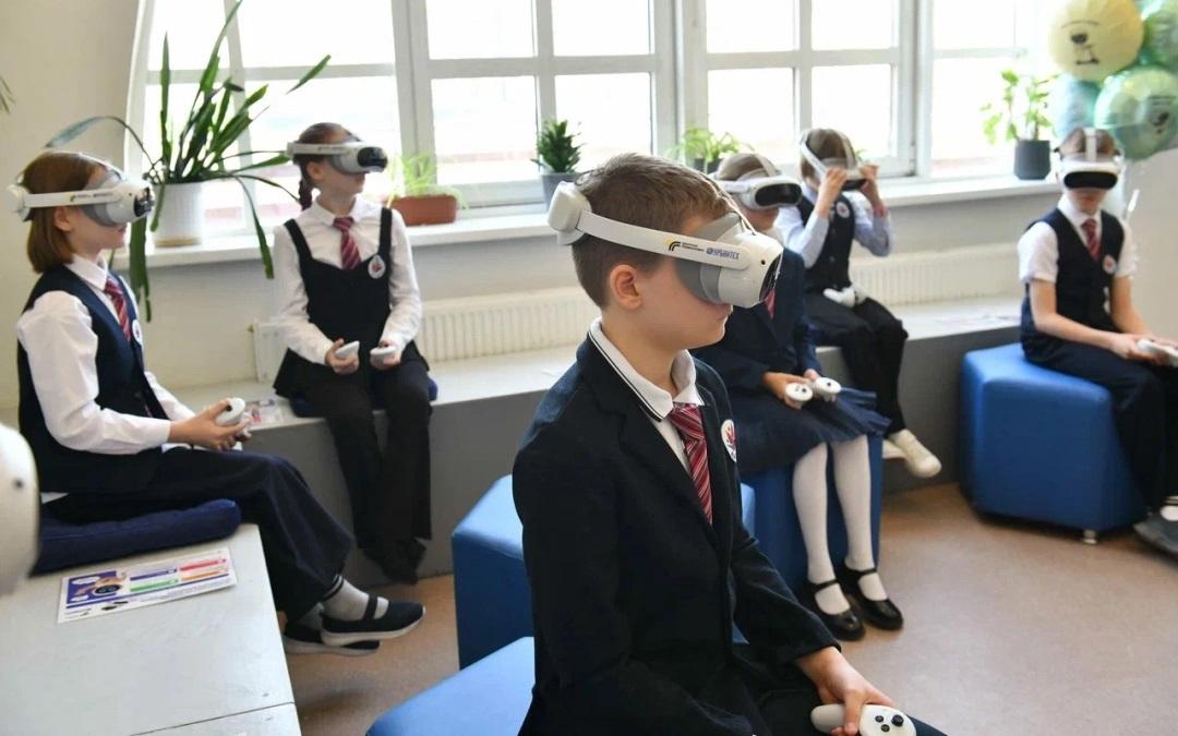 От зубрёжки к погружению: как устроен VR-тренажер ПДД и почему он может оказаться эффективнее учебников