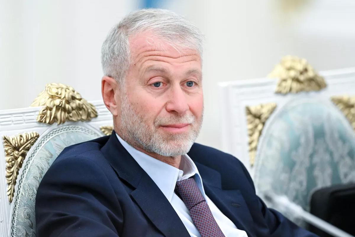 «Передал послание Путину»: Зеленский раскрыл имя тайного гостя из Кремля