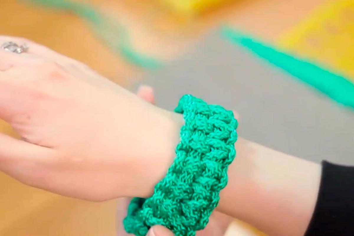 Губернатор Владислав Кузнецов: Волонтеры Анадыря изготовили тактические браслеты для бойцов СВО