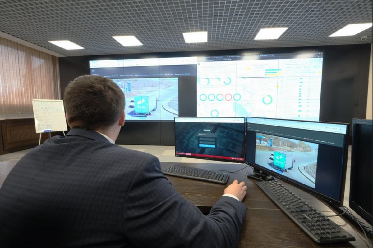 Хай-тек, комфорт и безопасность: в Новосибирске внедряют интеллектуальную транспортную систему для борьбы с заторами