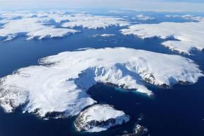 Антарктида бьет в небесный барабан: гравитационные волны рекордной мощности грозят обрушить на планету климатический хаос