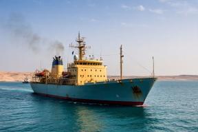 Хуже, чем торговая война: Иран захлопнул Ормузский пролив и грозит стрелять по судам