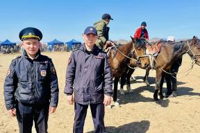 «Маленький танк степей» против 50-градусных морозов: как проходят легендарные скачки в Туве