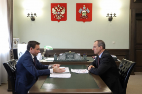 Совершенствование регионального выборного законодательства стало темой встречи председателя ЗСК с руководителем крайизбиркома