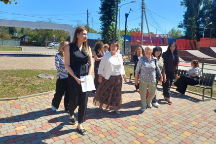 Сопредседатель ВАРМСУ Галина Данильченко посетила обновленный по инициативе жителей парк «Майская горка» в Хадыженске