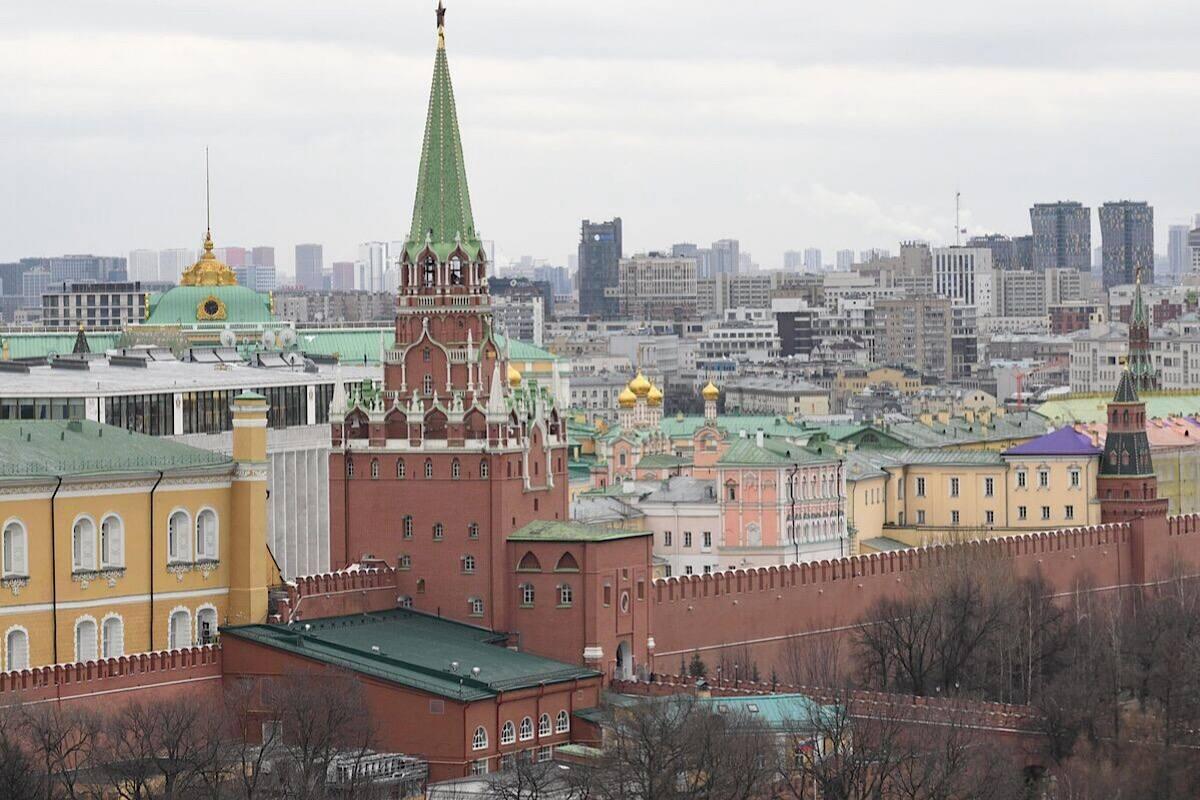 В Кремле заявили, что следят за всеми новостями по ситуации на Украине