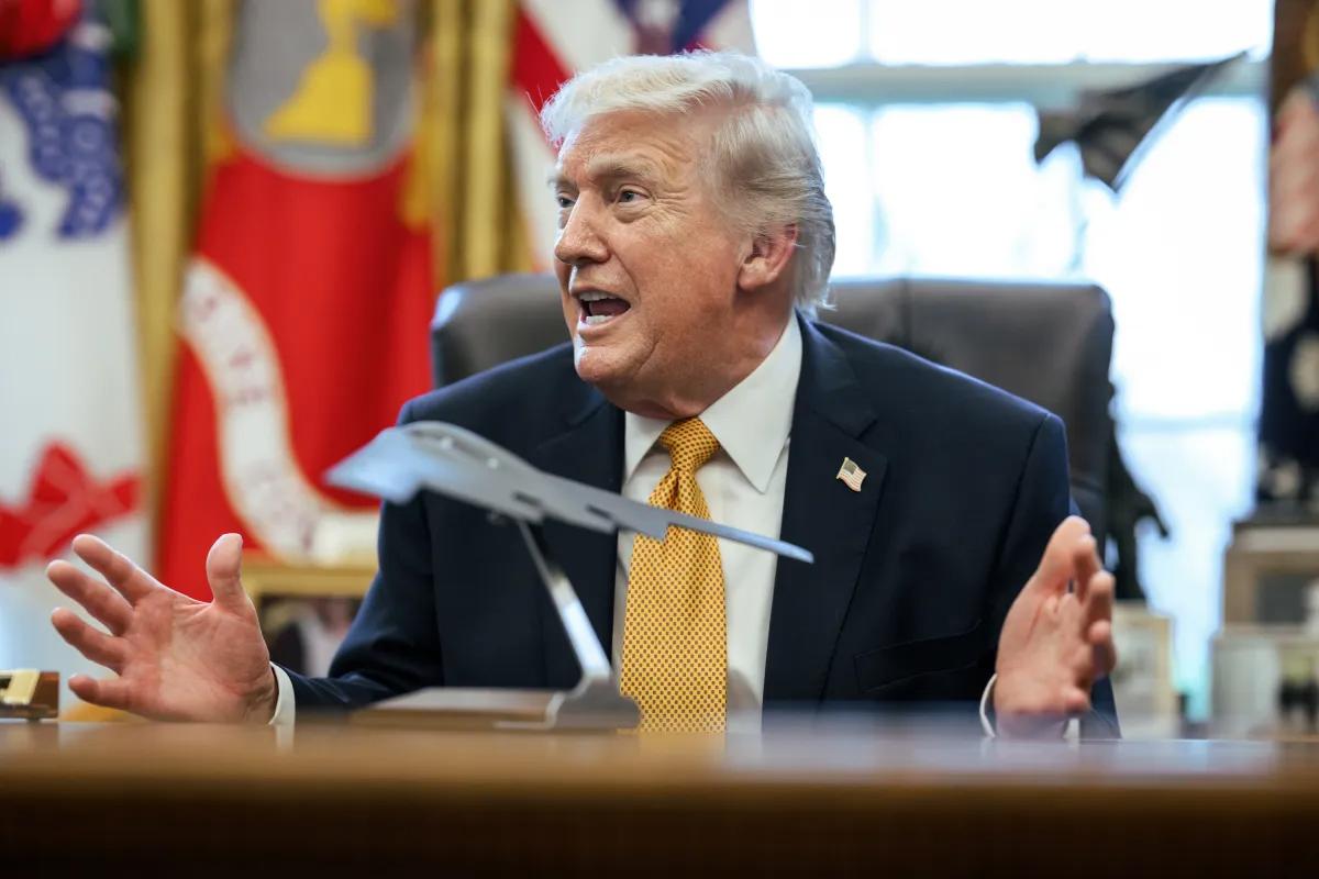 Скандал в Кэмп-Дэвиде: Трамп устроил разнос главе Пентагона из-за пустых ракетных складов