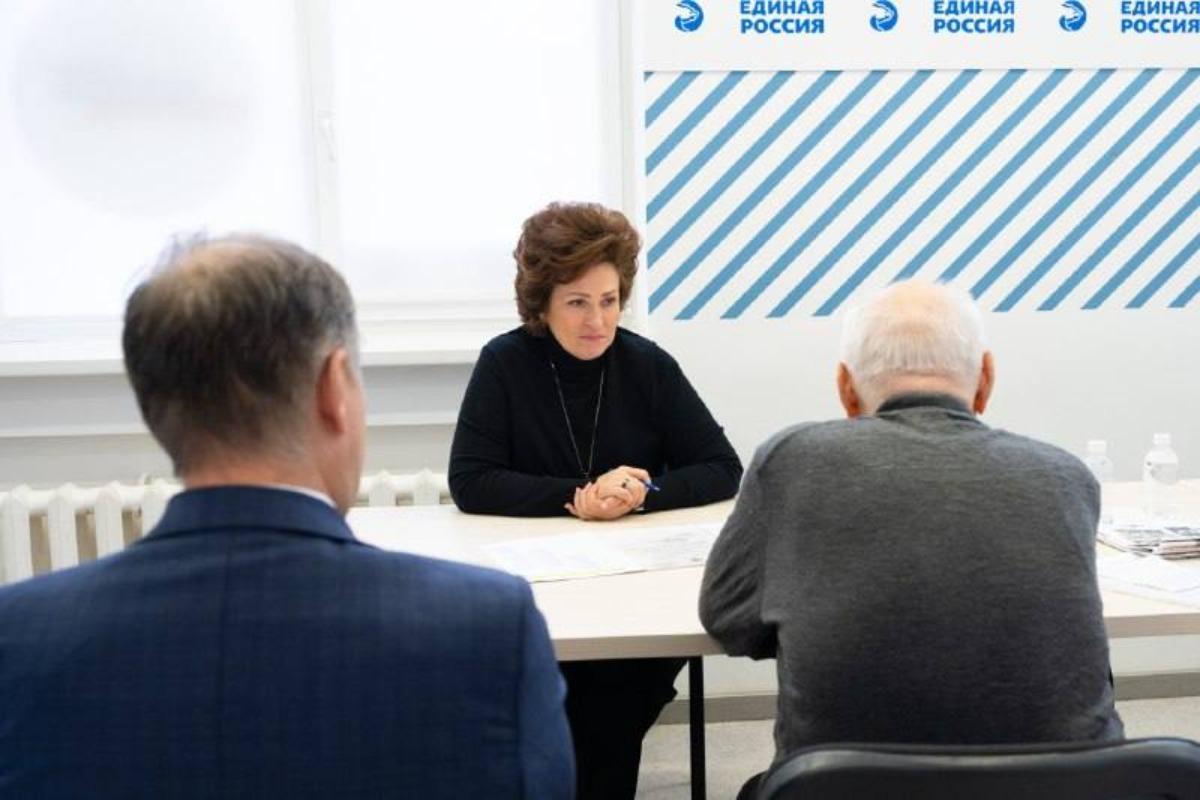Спикер гордумы Светлана Иванова провела прием граждан в Тюмени