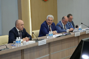 «Республика готова стать площадкой для проработки важных решений в сфере АПК»: Спикер Госсовета Чувашии Леонид Черкесов в рамках выездного заседания Палаты молодых законодателей при СФ обсудил меры поддержки села и молодежи
