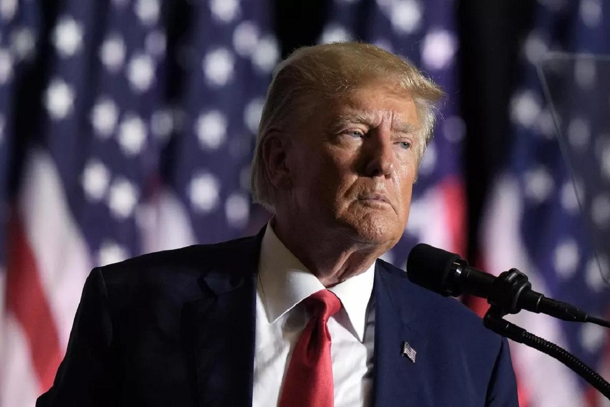 Трамп назвал причину, почему российские войска до сих пор не взяли Киев