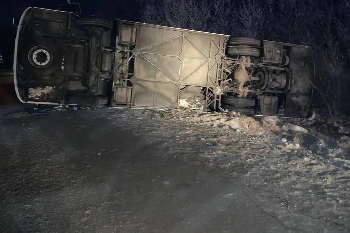 В Тверской области пассажирский автобус попал в серьезную аварию