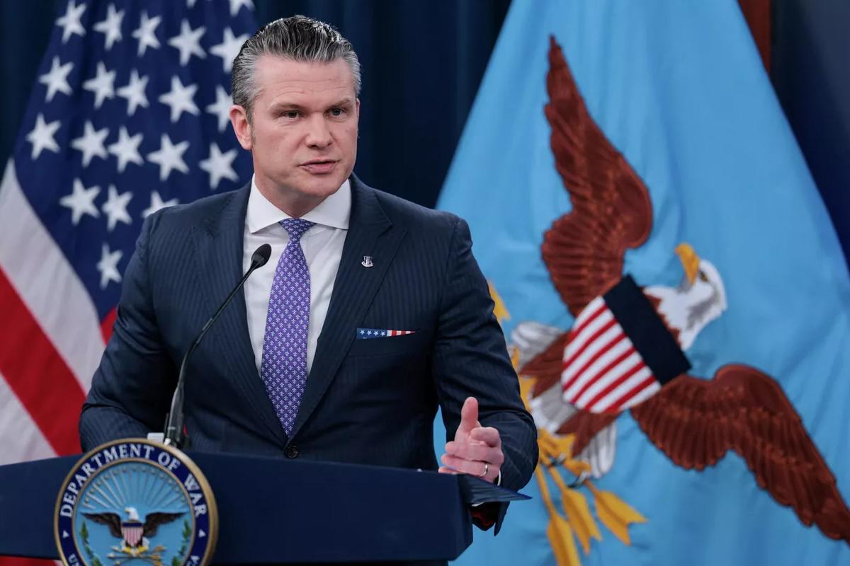 «Убирайся немедленно»: Хегсет выгоняет ветерана войн — кого Трамп ставит на место Джорджа