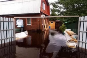 Сотни жителей Свердловской области покинули свои дома из-за масштабного наводнения