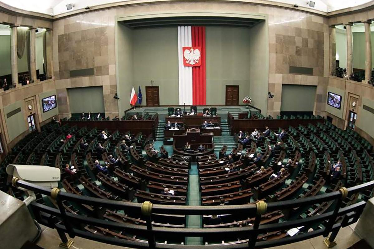 Варшава зависла над амнистией: Сейм не простил наемников ВСУ во втором чтении