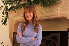 Джейн Сеймур рассказала об интимной жизни в 74 года