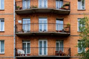 Балкон – не кладовка: что нельзя там хранить