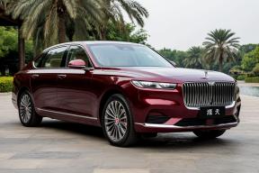 Утильсбор, НДС и 21% роста: во сколько россиянам обойдётся флагманский Hongqi