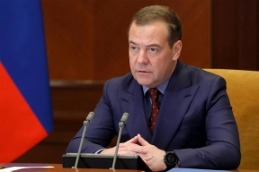 «Кто ему даст?» Медведев высмеял нефтяные аппетиты Трампа
