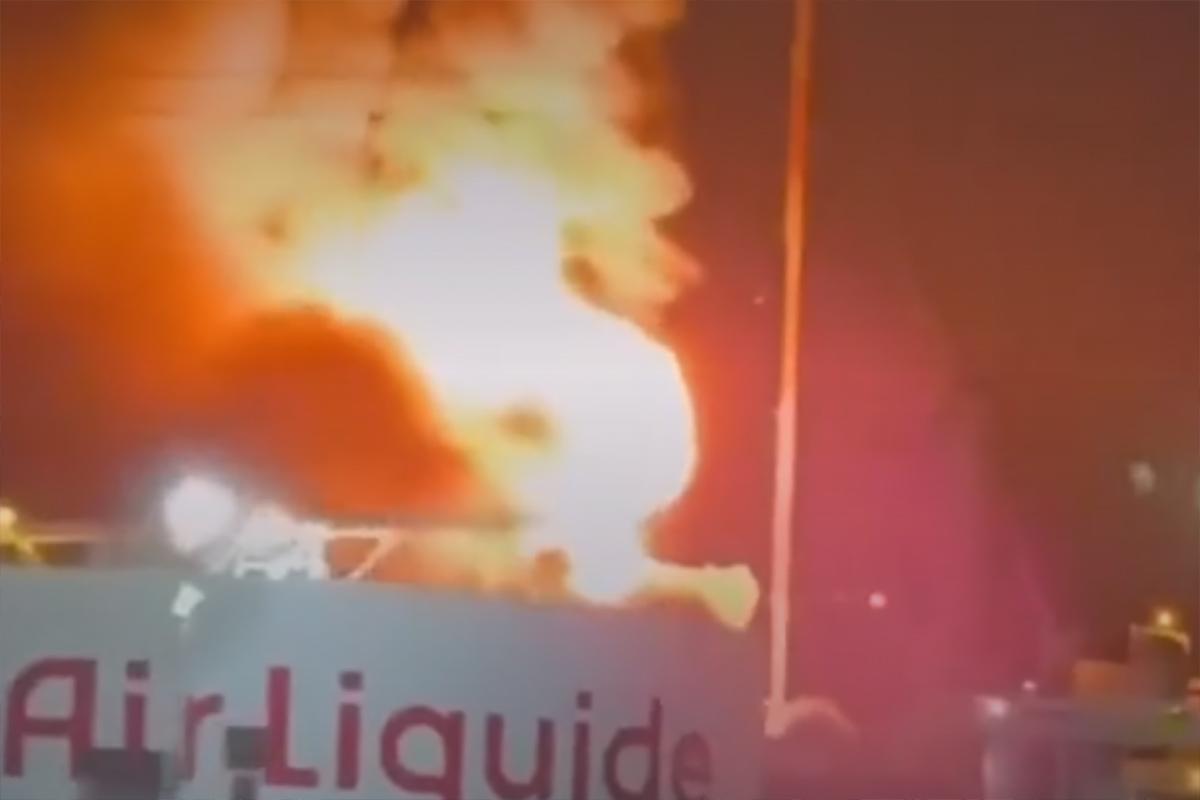 На нефтехимическом заводе в Техасе взорвались два резервуара, власти исключили теракт