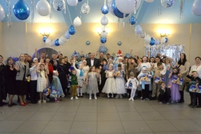 Леонид Черкесов передал подарки в Центр помощи детям-инвалидам во имя святителя Луки Войно-Ясенецкого