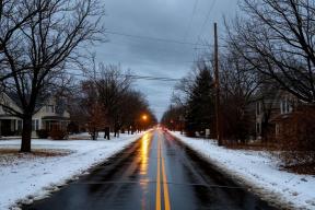 Шторм гасит свет и сажает самолеты: полмиллиона американцев остались без энергии, отменены тысячи рейсов