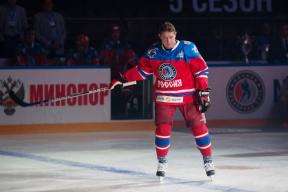 Павел Буре разводится с женой