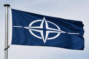 НАТО под угрозой: Исландия и Норвегия ищут защиту в Евросоюзе