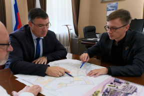 Мэр Иркутска Руслан Болотов: В поселке Боково определили места для будущих школы и детского сада