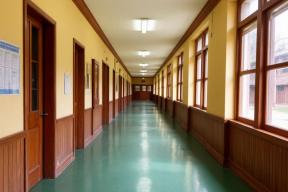 Названа вероятная причина смерти уральского школьника на перемене