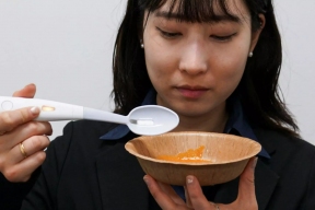 В Японии изобрели умную ложку, улучшающую вкус блюд
