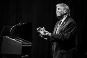 «Урсула позвонит и скажет спасибо»: Трамп пошутил о переименовании Тихого океана в Американский