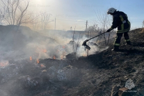 В Омской области вспыхнул крупный мусорный полигон