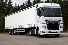 «Слишком прост для Европы, дорог для Азии»: почему легендарный МАЗ проигрывает битву китайцам и европейцам