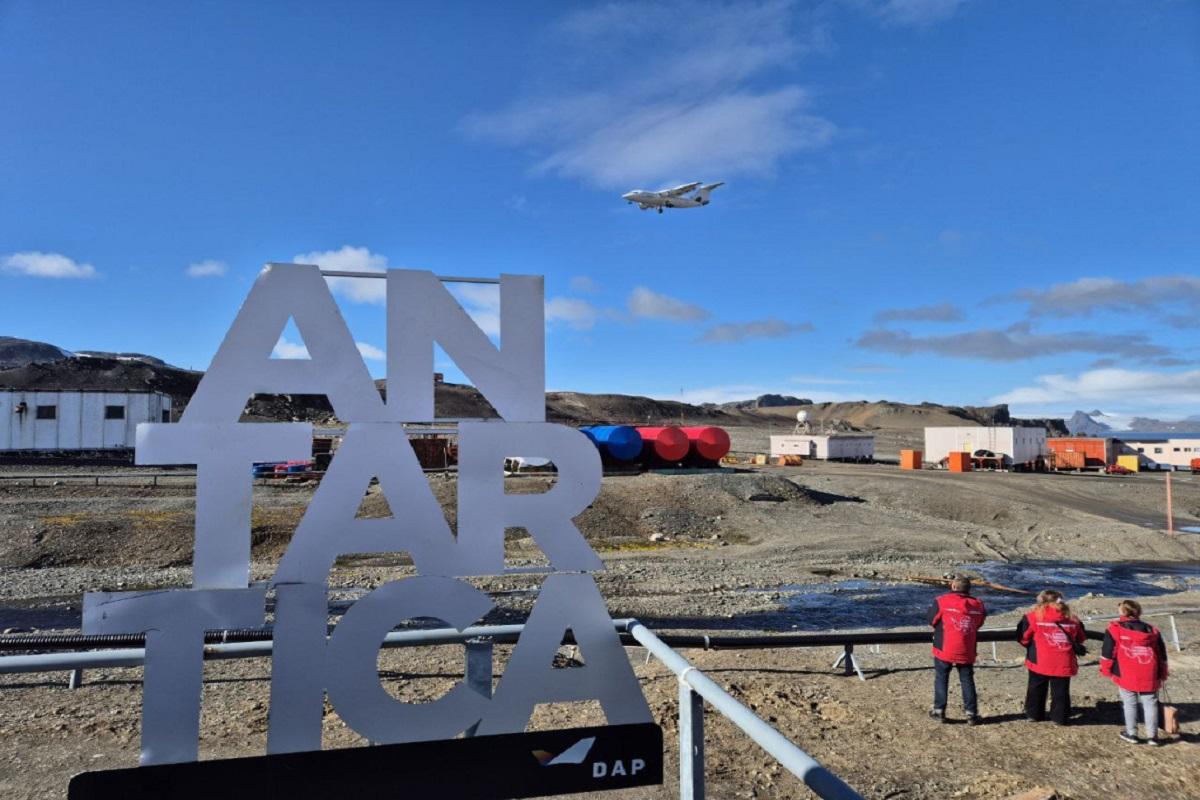 Россия контролирует антарктический туризм