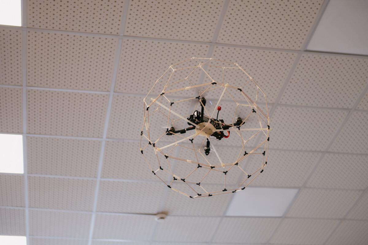 В Новосибирске создали защитный каркас для дронов