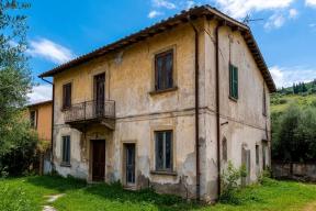 Спасение за €1: итальянские Альпы раздают ветхие дома, чтобы выжить