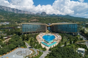 Единственный в России: как крымский курорт завоевал 100 международных наград и стал образцом для отрасли