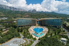 Единственный в России: как крымский курорт завоевал 100 международных наград и стал образцом для отрасли