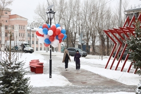 Мэр Максим Кудрявцев: В Дзержинском районе Новосибирска на месте старых гаражей появился новый благоустроенный сквер