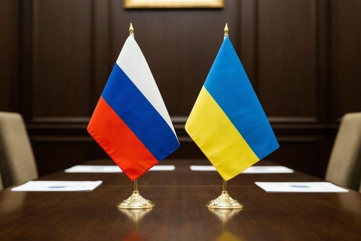 «Вменяемых людей нет»: Новиков поставил диагноз политическому процессу в Киеве