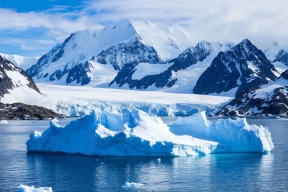 Двойной удар из недр: геофизики раскрыли тайну гравитационной аномалии под Антарктидой