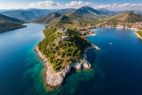 Лавров отметил тревожные тенденции увеличения военного потенциала на Балканском полуострове