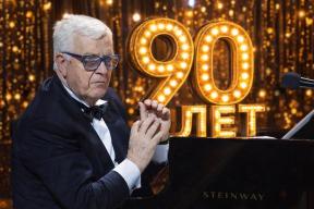 Раймонд Паулс запретил собственный юбилейный концерт: Что скрывается за этим решением маэстро?