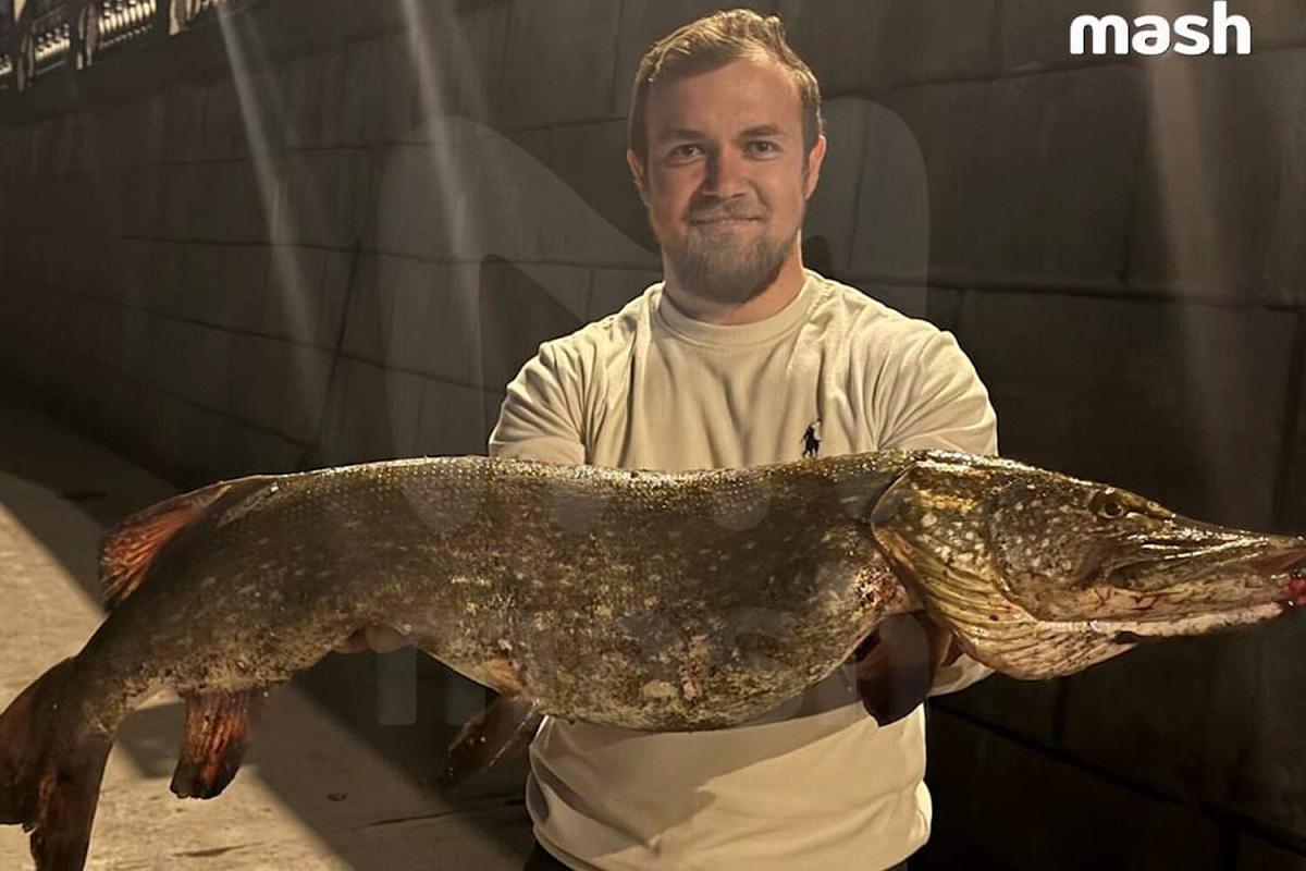 Рыбак поймал девятикилограммовую щуку в центре столицы у «Москвы-Сити»