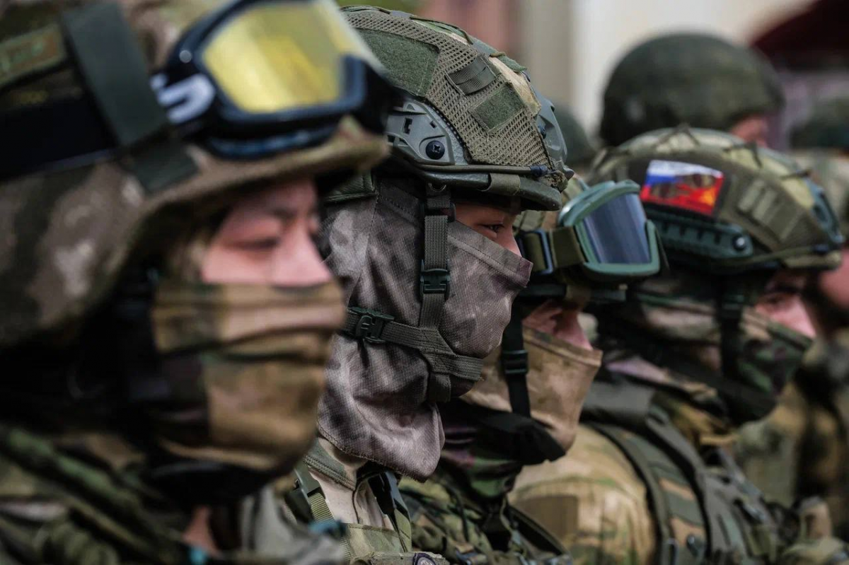 15 студентов Астраханской области заключили контракты на службу в войсках беспилотных систем