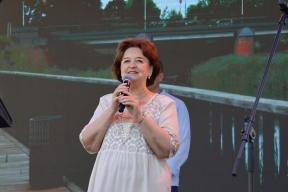 Спикер Ивановской облдумы Марина Дмитриева приняла участие в праздновании 80-летия владимирского тяжеловоза в Гавриловом Посаде